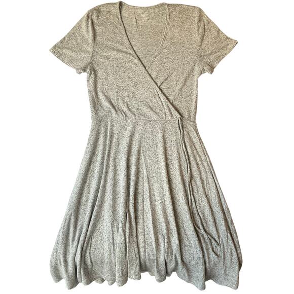 Alya Women Dress size M ShortSleeve V-neck A-line KneeLength Stretchy Gray - Picture 1 of 10